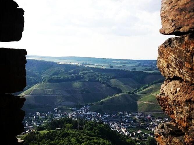 Spacious Flat In Adenau Near The N Rburgring 외부 사진